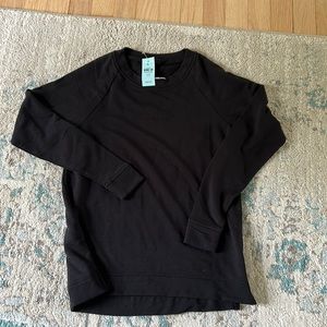 Lou & Grey black light weight sweater